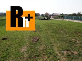 Na predaj pozemok pre bývanie Hlohovec Hlavná - 1549m2