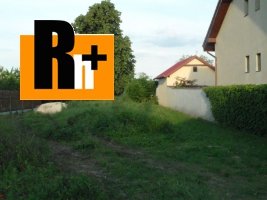 Žlkovce pozemok pre bývanie na predaj - exkluzívne v Rh+