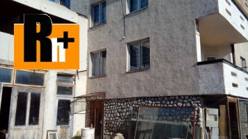 Na predaj Levoča Ovocinarska rodinný dom - s garážou