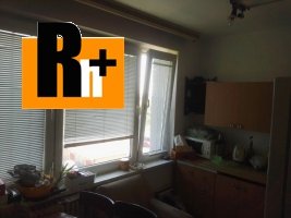 Veľké Kapušany . na predaj 3 izbový byt - s balkónom