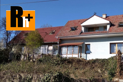 Čachtice na predaj rodinný dom - s garážou
