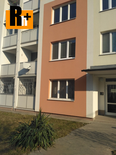Trenčín Sihoť Hodžova 3 izbový byt na predaj - zrekonštruovaný