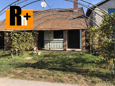 Chata na predaj Chotín s vinicou -