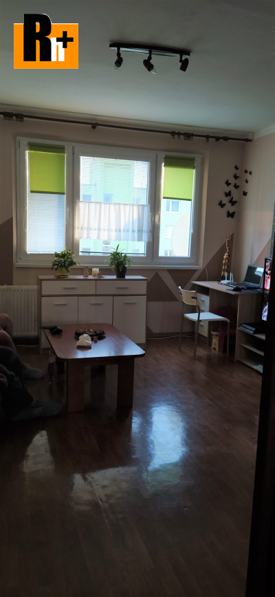 3 izbový byt na predaj Martin Záturčie - s balkónom