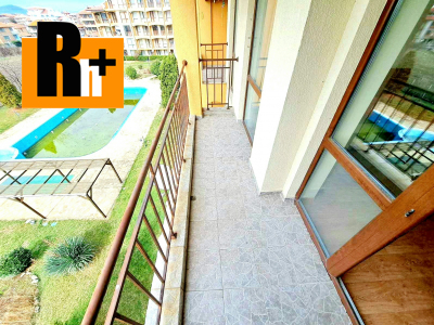Bulharsko s balkónom a výhľadom na bazén na predaj garzónka - TOP ponuka 9
