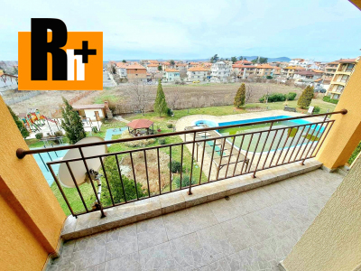 Bulharsko s balkónom a výhľadom na bazén na predaj garzónka - TOP ponuka 10