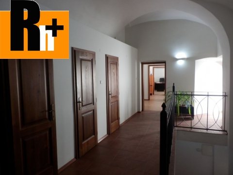 Foto Administratívna budova Trnava Hviezdoslavova na predaj - tehlová stavba